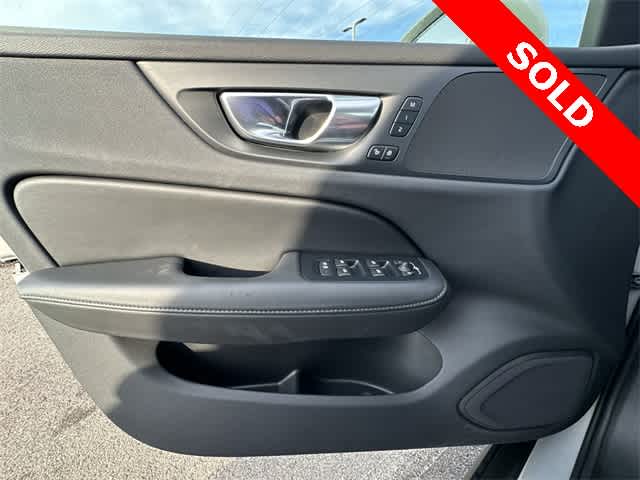 2025 Volvo V60 Cross Country Plus