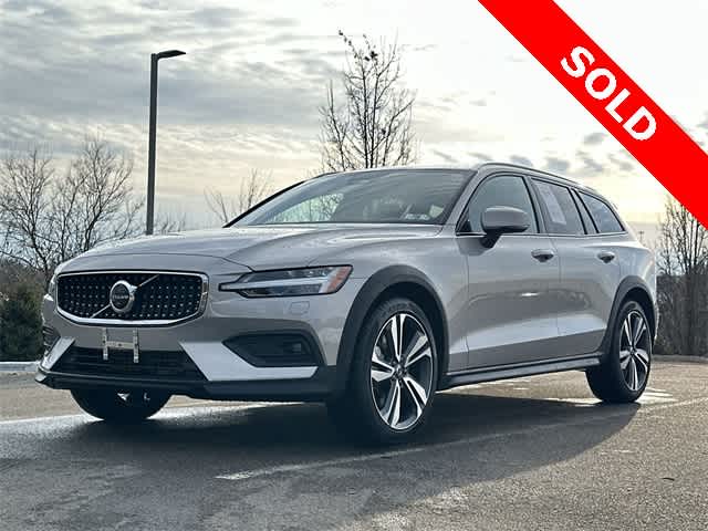 2025 Volvo V60 Cross Country Plus
