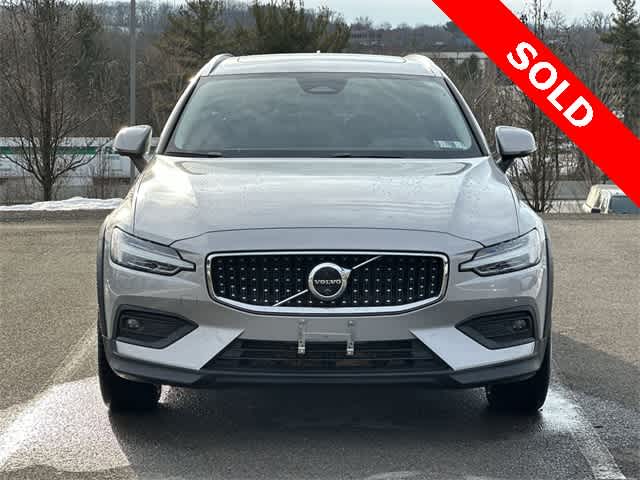 2025 Volvo V60 Cross Country Plus