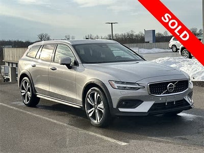 2025 Volvo V60 Cross Country Plus