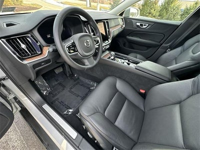 2025 Volvo V60 Cross Country Plus