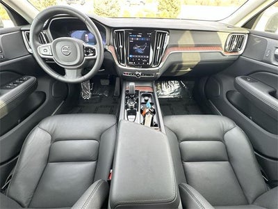 2025 Volvo V60 Cross Country Plus