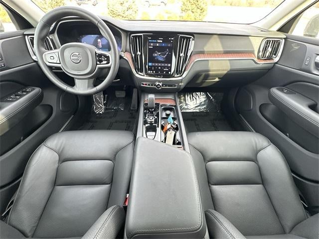 2025 Volvo V60 Cross Country Plus