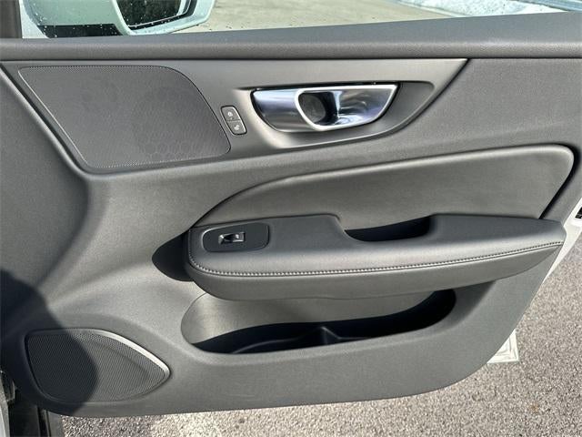 2025 Volvo V60 Cross Country Plus