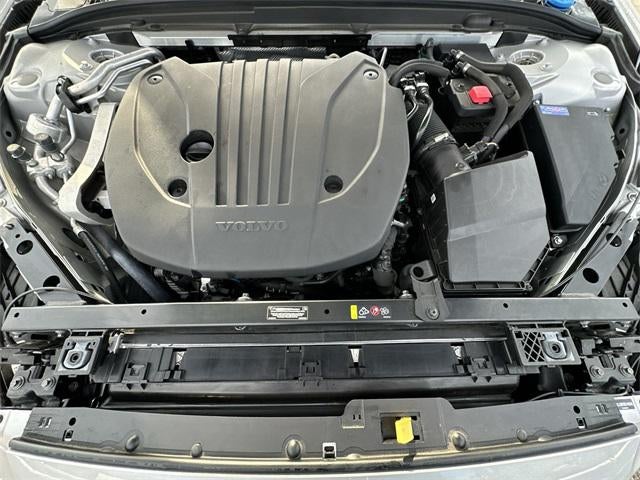 2025 Volvo V60 Cross Country Plus