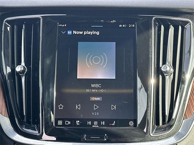 2025 Volvo V60 Cross Country Plus