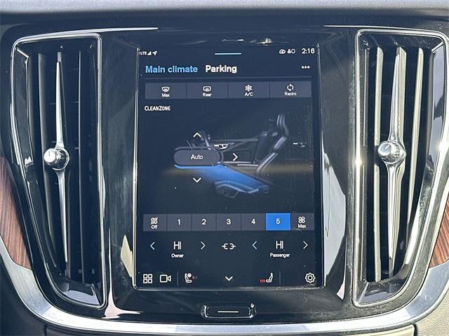 2025 Volvo V60 Cross Country Plus