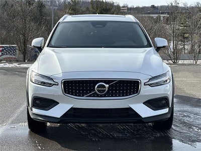 2025 Volvo V60 Cross Country Plus