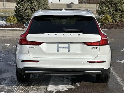 2025 Volvo V60 Cross Country Plus