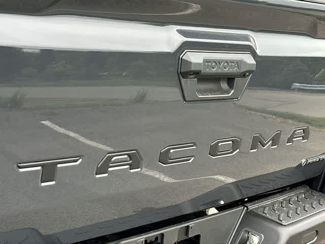 2026 Toyota Tacoma i-FORCE MAX Tacoma Trailhunter