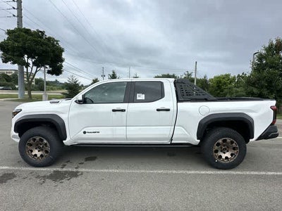2026 Toyota Tacoma i-FORCE MAX Tacoma Trailhunter