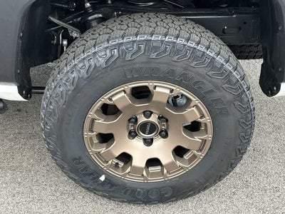 2026 Toyota Tacoma i-FORCE MAX Tacoma Trailhunter
