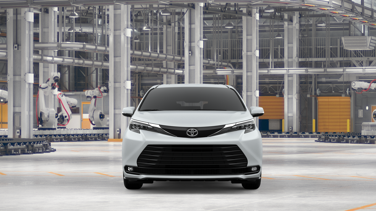2026 Toyota Sienna XLE