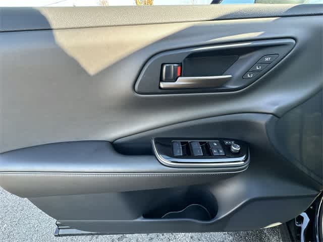 2026 Toyota Toyota Crown Nightshade