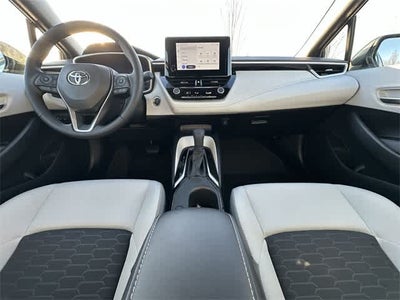 2025 Toyota Corolla Hatchback SE