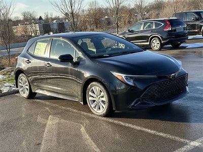 2025 Toyota Corolla Hatchback SE