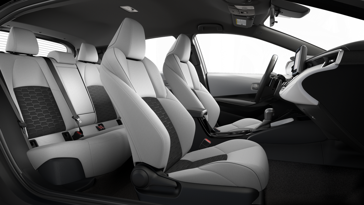 2025 Toyota Corolla Hatchback SE